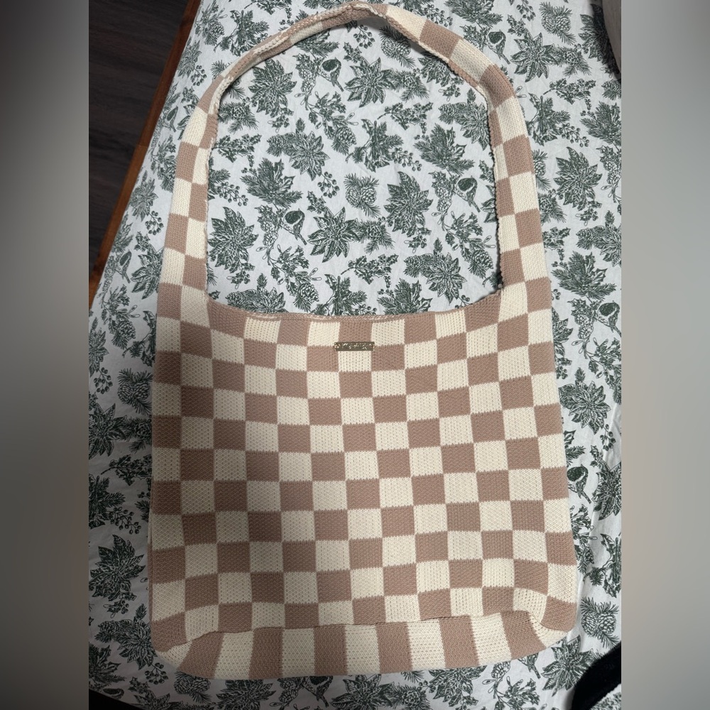 Beige and Cream Checkered Knit Shoulder Bag